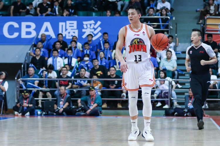 媒体人:吉林做出一系列务实调整 放走姜宇星是其中的关键一环