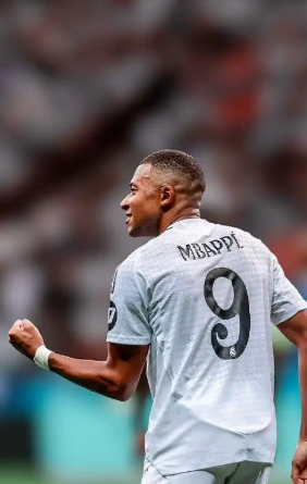 拒绝皇马要求！姆巴佩团队翻脸，不愿复出对阵曼城，要失宠了|基利安·姆巴佩|伯纳乌|皇家马德里|阿韦洛亚|赫塔费_新浪体育_新浪新闻